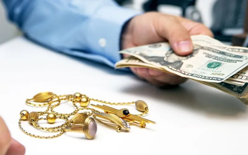 We buy gold, platinum, diamonds & silver